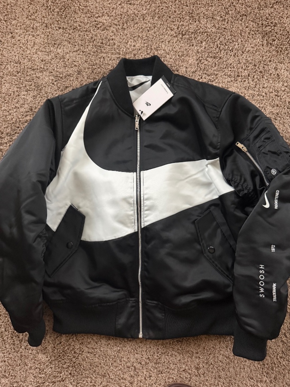 Nike NSW Swoosh Bomber Jacket – Men’s Medium – Black/White – New With Tags